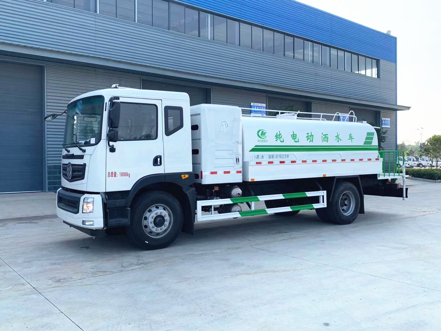 東風(fēng)10方純電動(dòng)灑水車(chē)